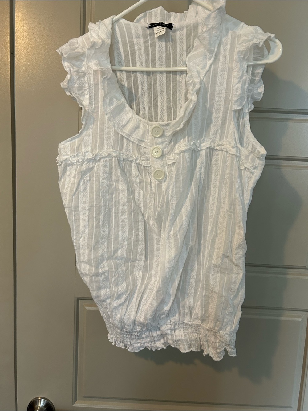 Women's White Ruffle Sleeveless Blouse